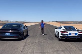 Corvette ZR1X vs Lucid Air Sapphire